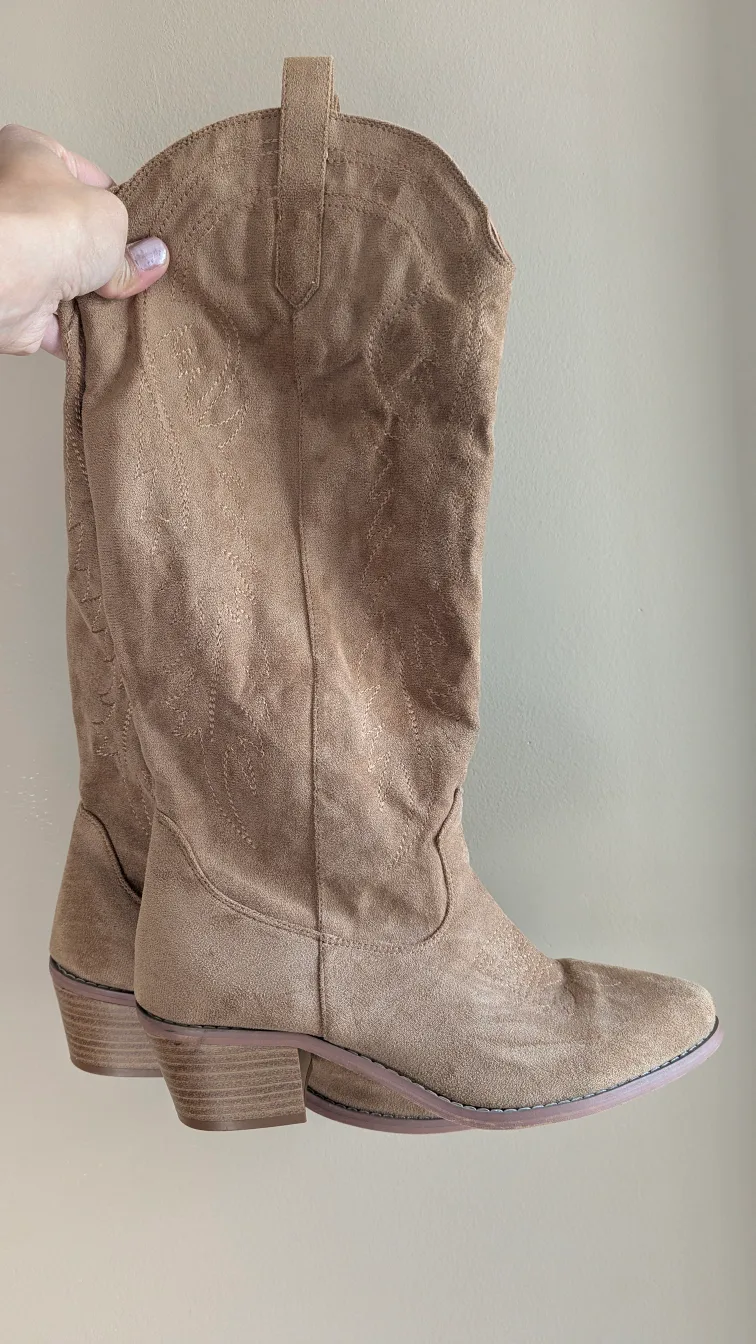 Tan Cowboy Boots - Size 11