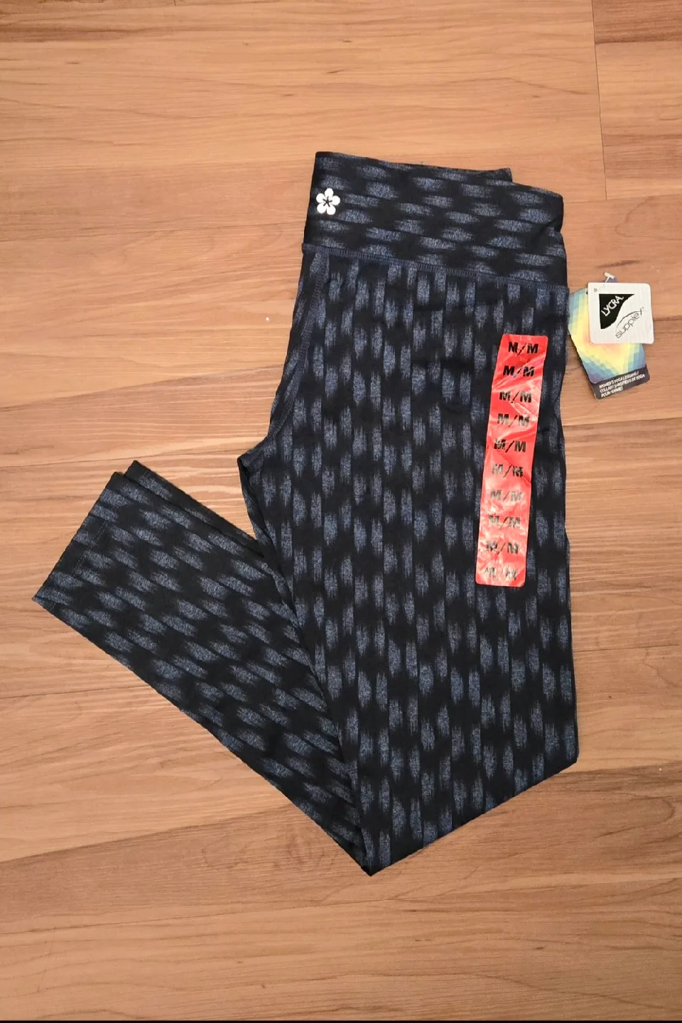 New Yoga Leggings - Size Medium image indicator(2)