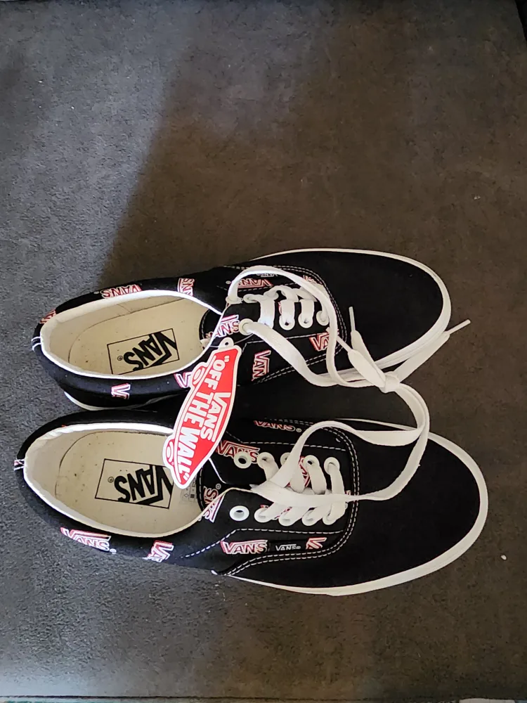 New Vans Era Off The Wall Skate Shoes image indicator(9)