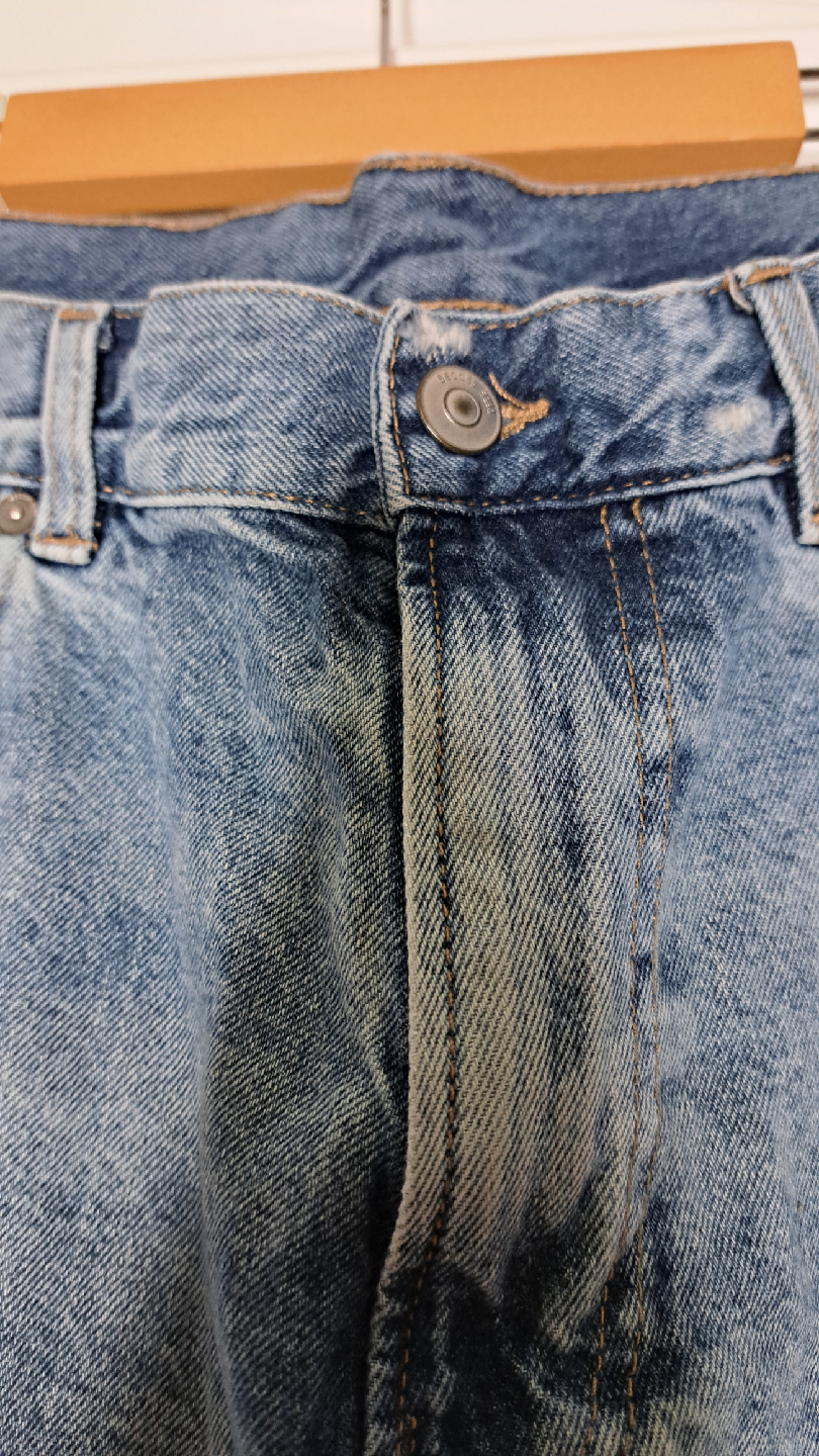 H&M Distressed Light Wash Denim Jeans - photo 5
