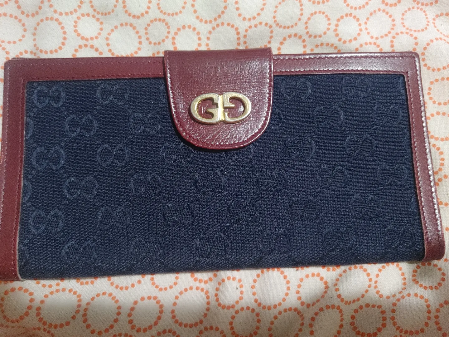 Gucci Boutique Leather Wallet