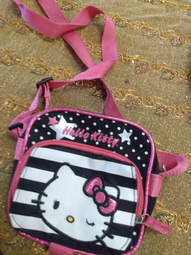 Hello Kitty bag thumbnail