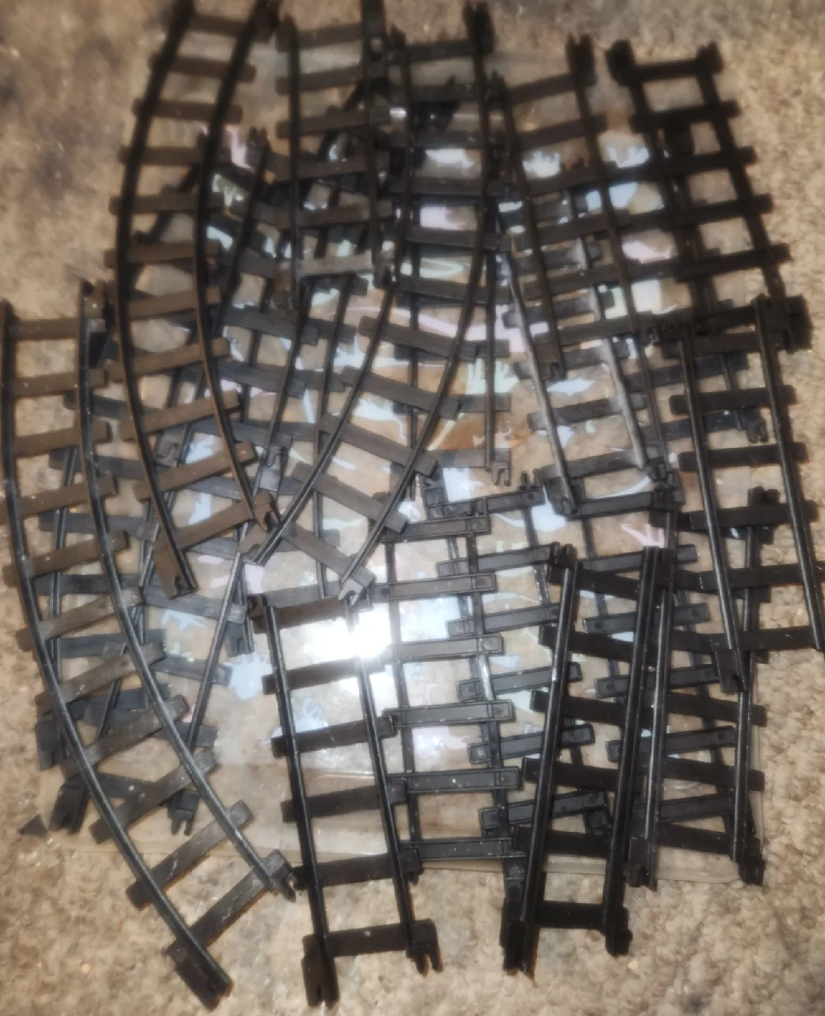 FREE Polar Express Trains and Minions+ Tracks image indicator(2)