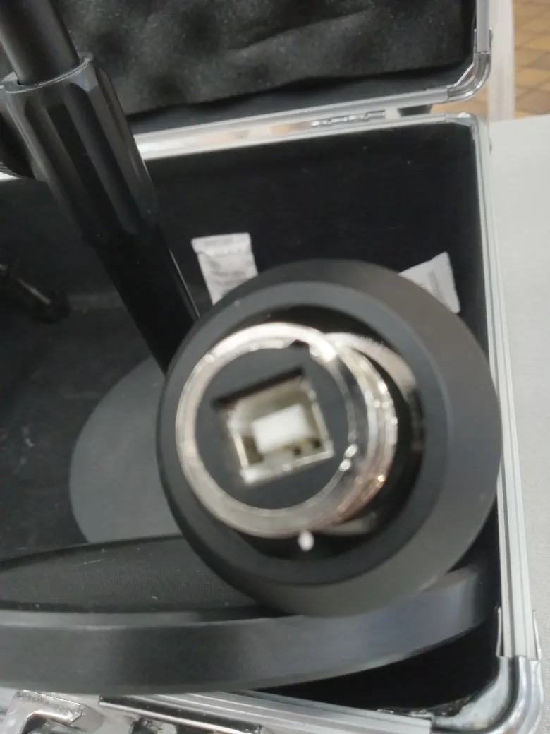 Maono Microphone with Stand & Case image indicator(3)