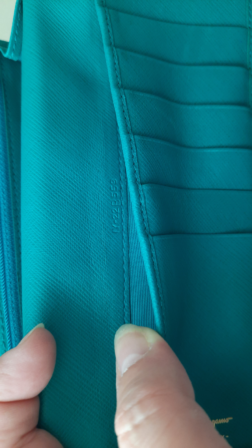 Salvatore Ferragamo Turquoise Wallet - photo 2