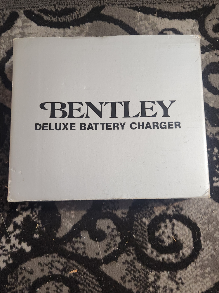 Bentley Deluxe Battery Charger