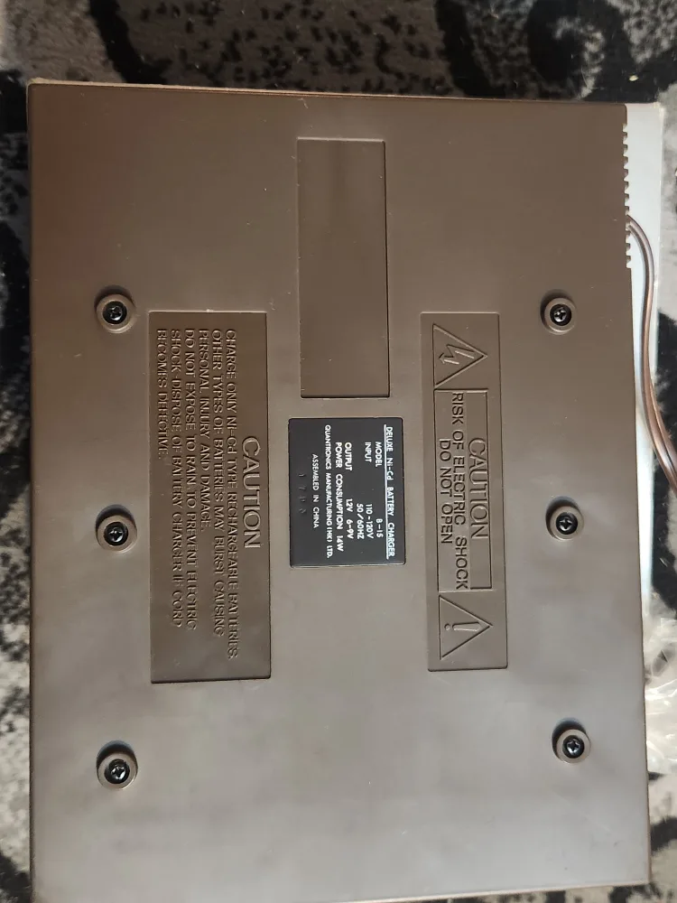 Bentley Deluxe Battery Charger image indicator(3)