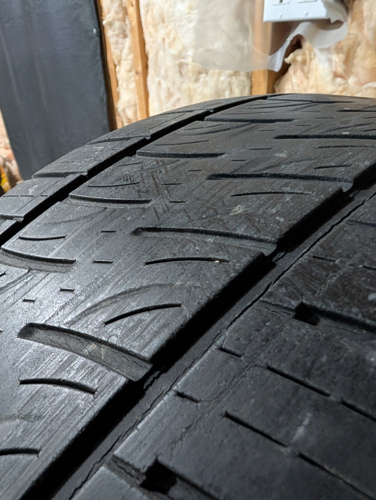 (4)-235/55R18 Venezia Crossroad Xt All Season Tires - photo 2