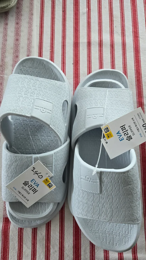 EVA Slippers - Size 240mm and 270mm image indicator(4)