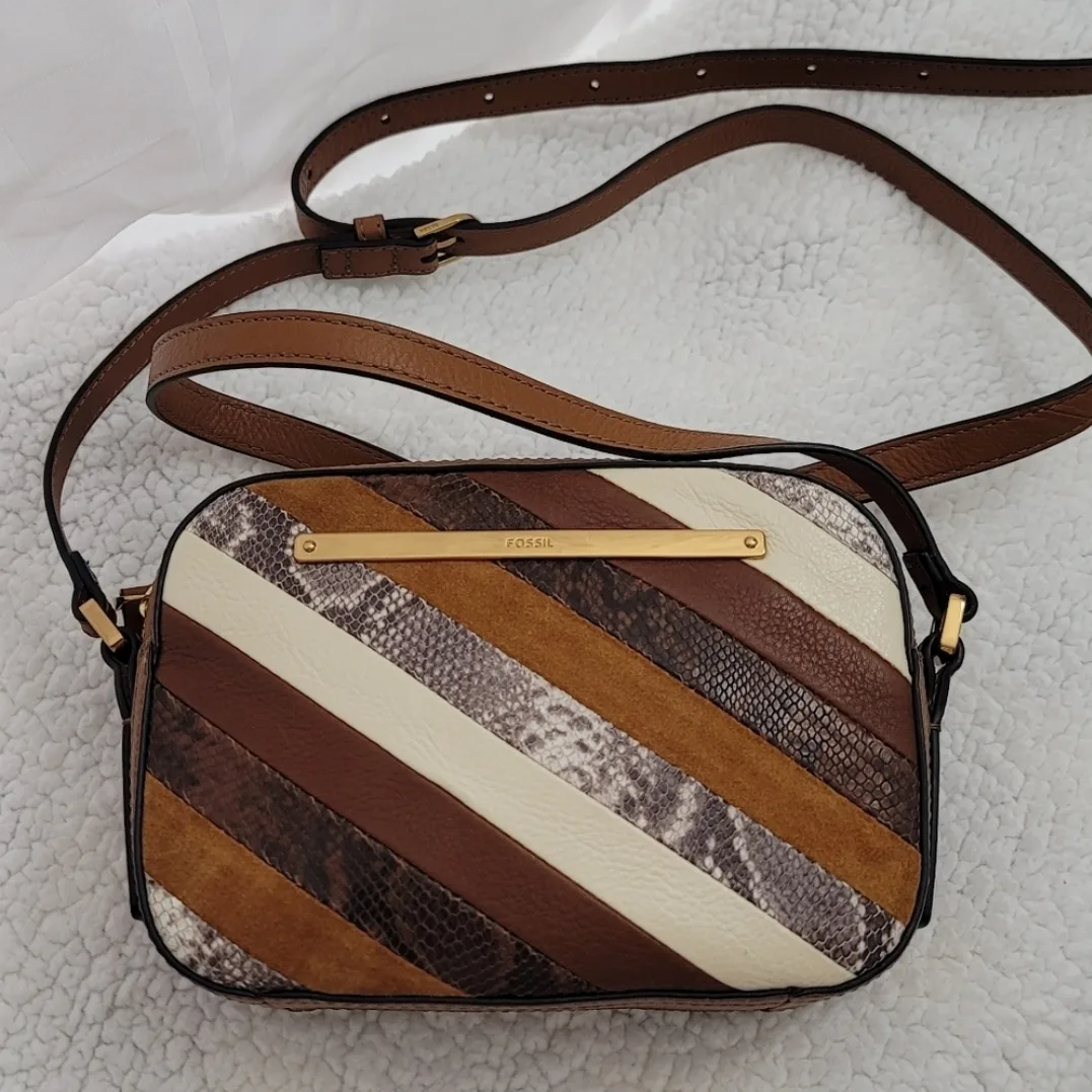 Fossil Crossbody Bag - Authentic image indicator(2)