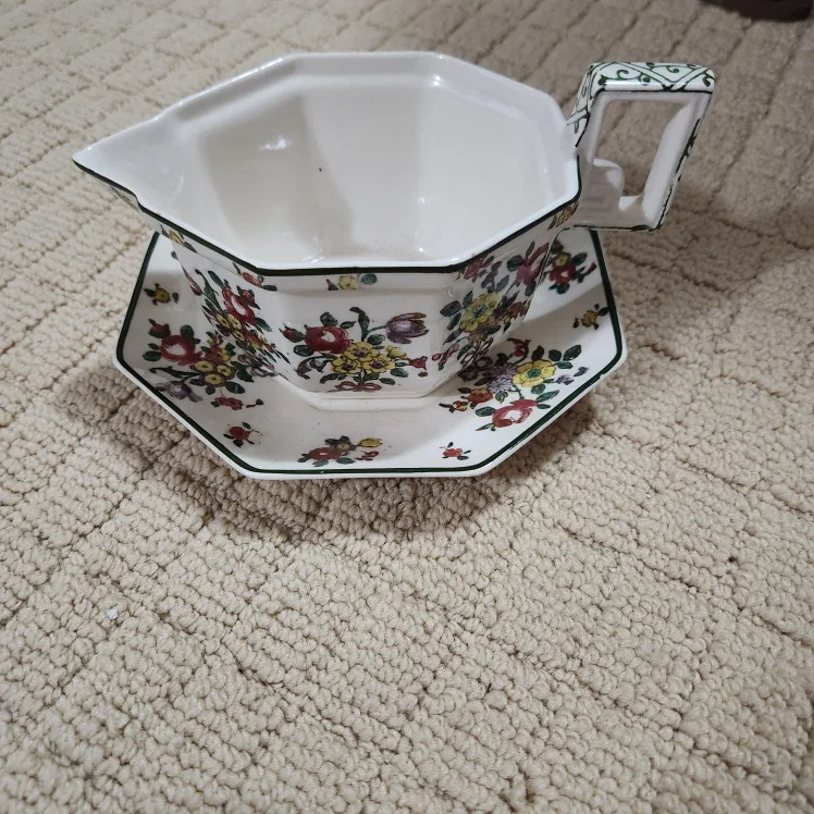 Royal Doulton Old Leeds Sprays Gravy Boat & Saucer thumbnail