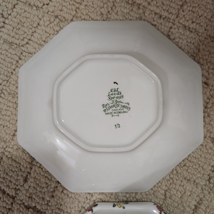Royal Doulton Old Leeds Sprays Gravy Boat & Saucer - photo 4