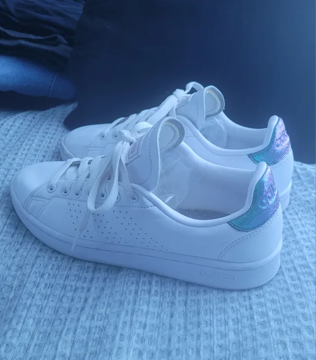 Adidas Grand Court White Shoes - Woman's Size 8.5 image indicator(7)