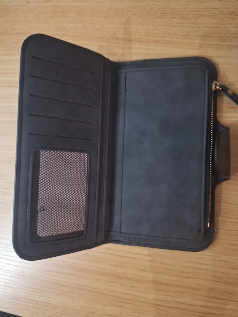 NEW Black Minnie Mouse Wallet 🎀 image indicator(3)