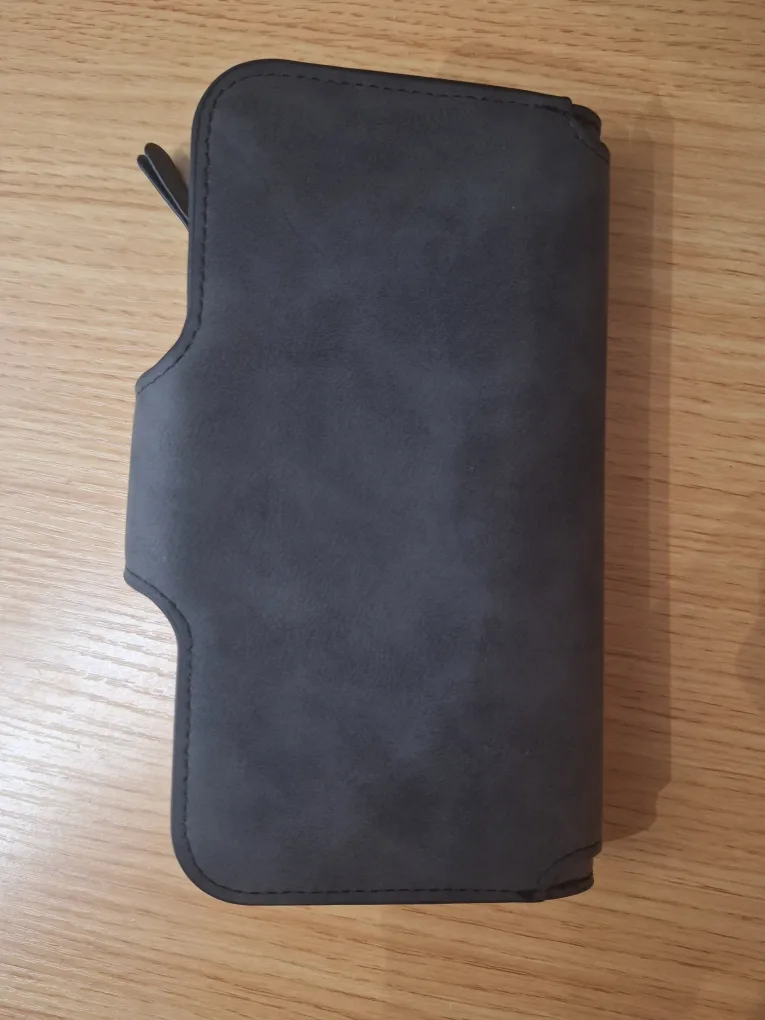 NEW Black Minnie Mouse Wallet 🎀 image indicator(5)