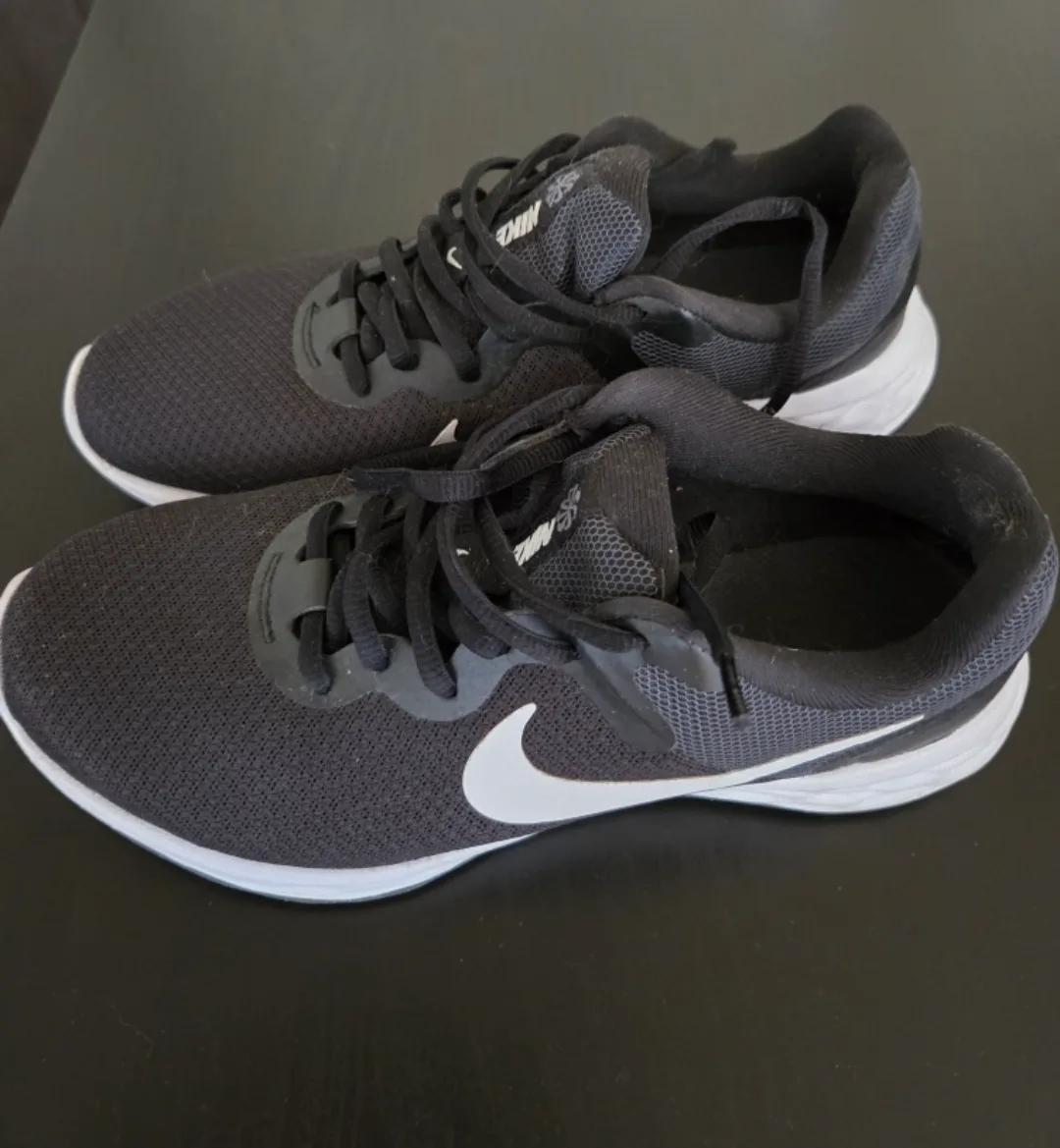 Nike Revolution 6 Running Shoes - US 7 🥕 thumbnail