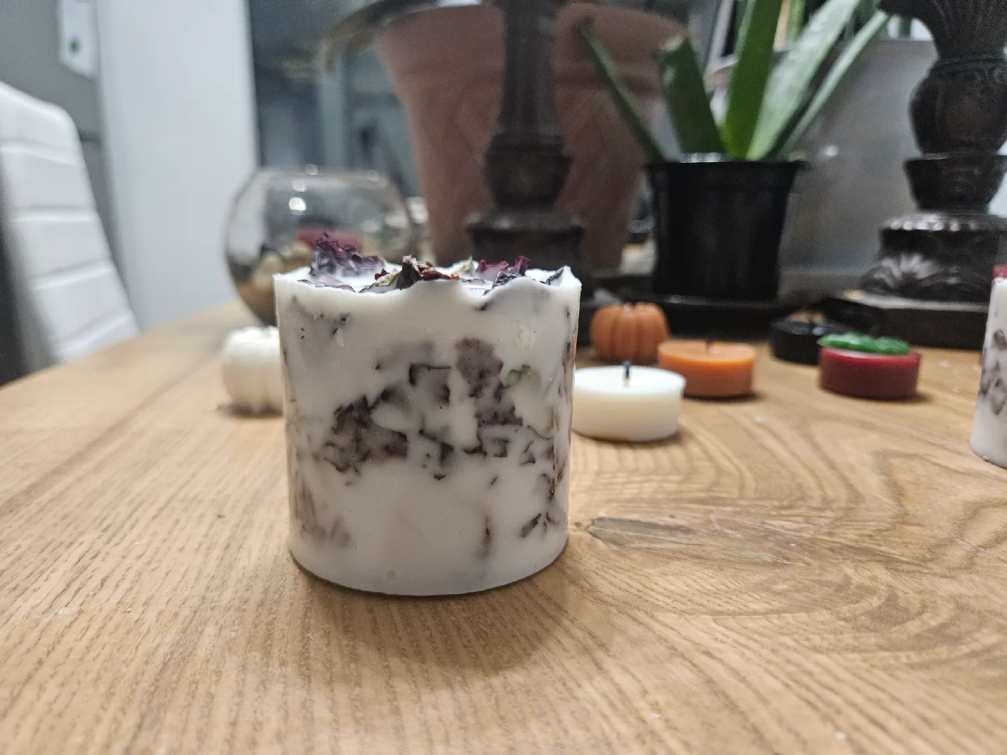 Assorted Decorative Candles image indicator(9)