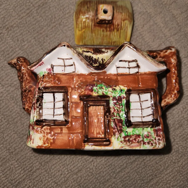 Price Bros Cottage Ware Teapot 1950s image indicator(2)