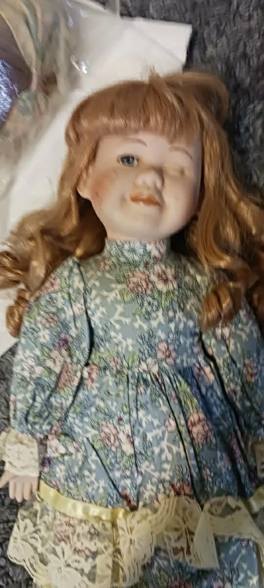 Collectible Porcelain Dolls image indicator(4)