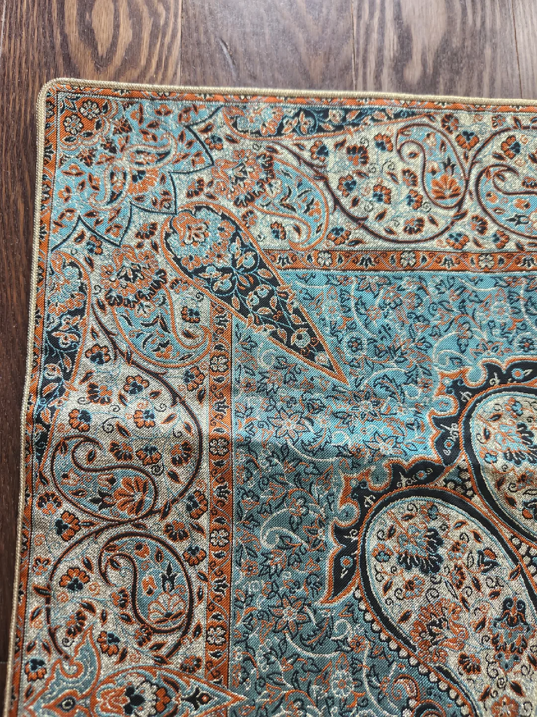 Vintage Persian Style Tablecloth Set ( 4 piece) image indicator(4)