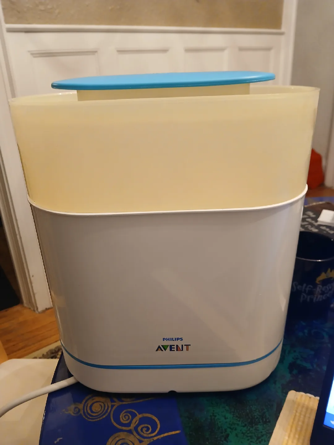 Philips Avent bottle sterilizer thumbnail
