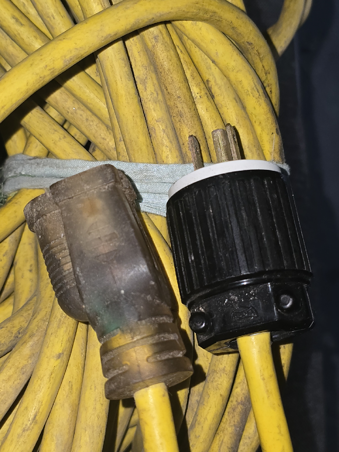 Yellow Extension Cord 100ft - photo 4