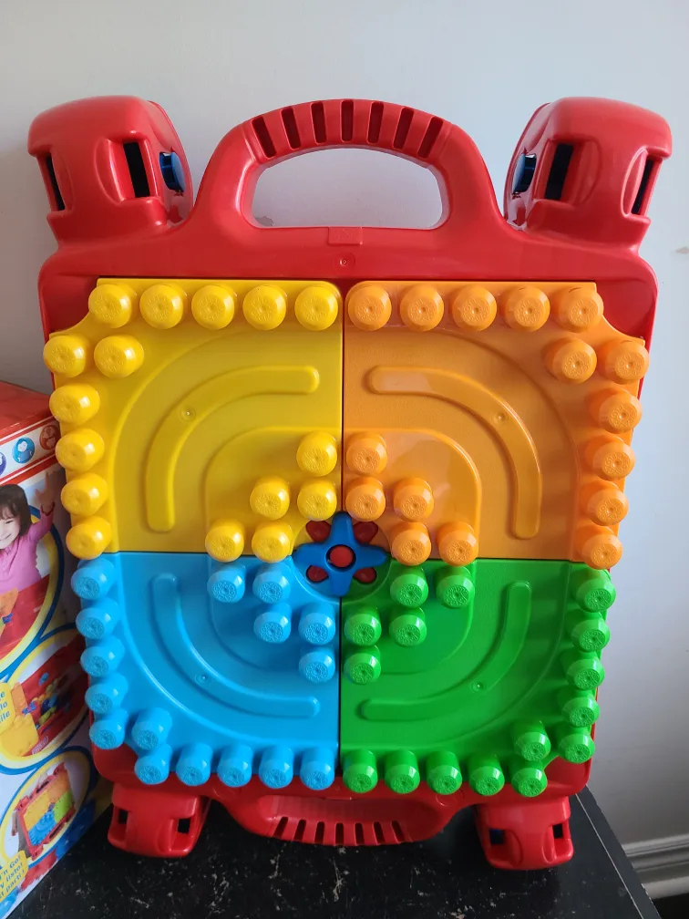 Mega Bloks Play'n Go Table, Ages 1-5 image indicator(2)