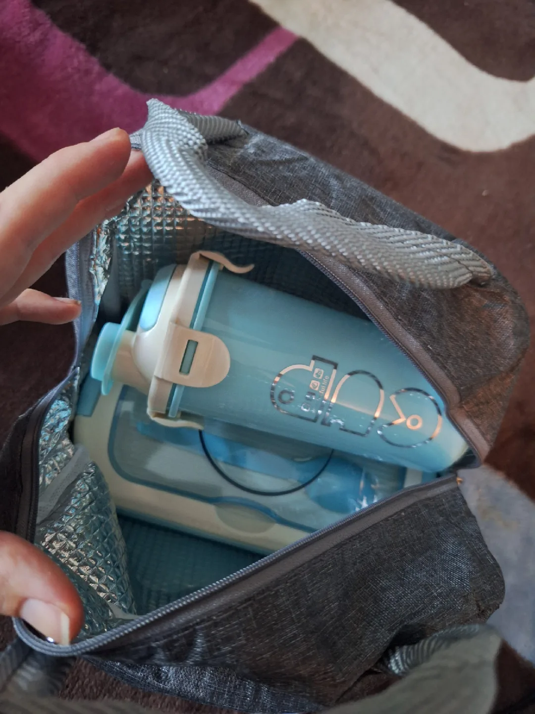 NEW Lunch Bag, Lunchbox, and Water Bottle Set image indicator(3)