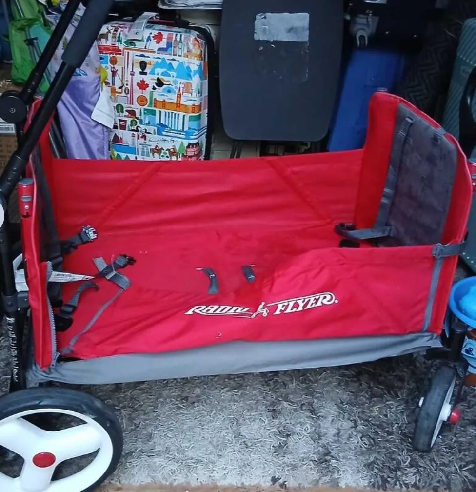 Evenflo Stroller - Grey & Black image indicator(7)