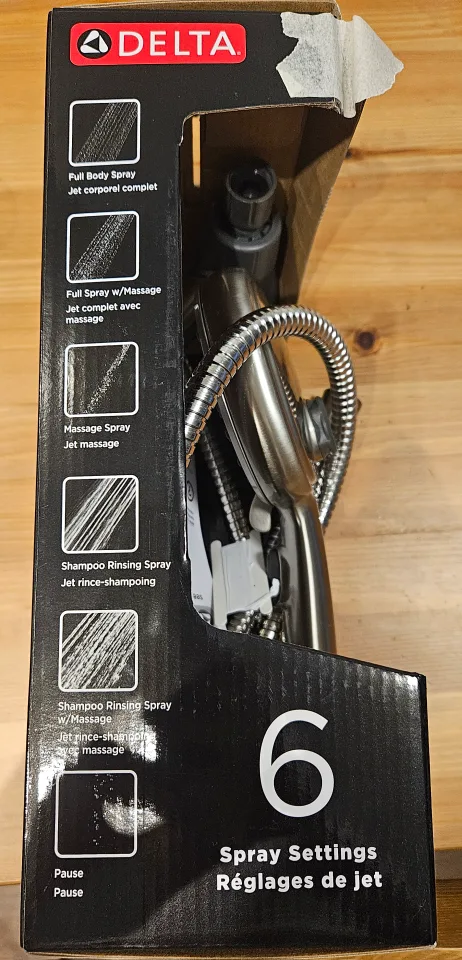 Delta SureDock Magnetic Hand Shower - Brushed Nickel image indicator(4)