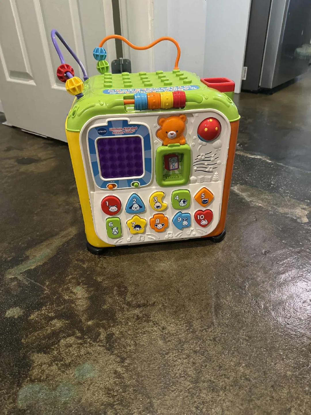 VTech Ultimate Alphabet Activity Cube thumbnail