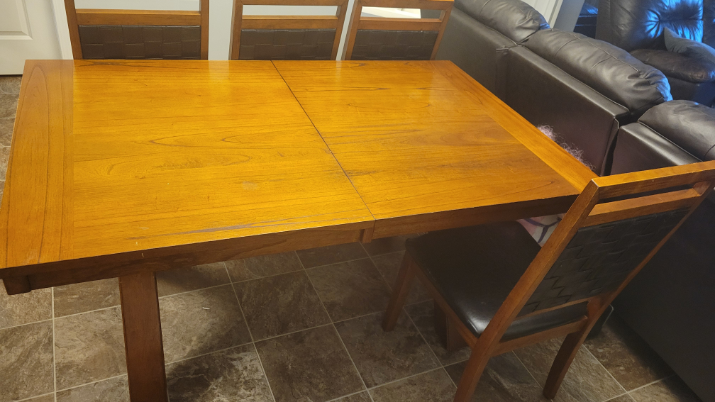 Dining Table with 4 Chairs - Wood & Woven Leather - photo 3