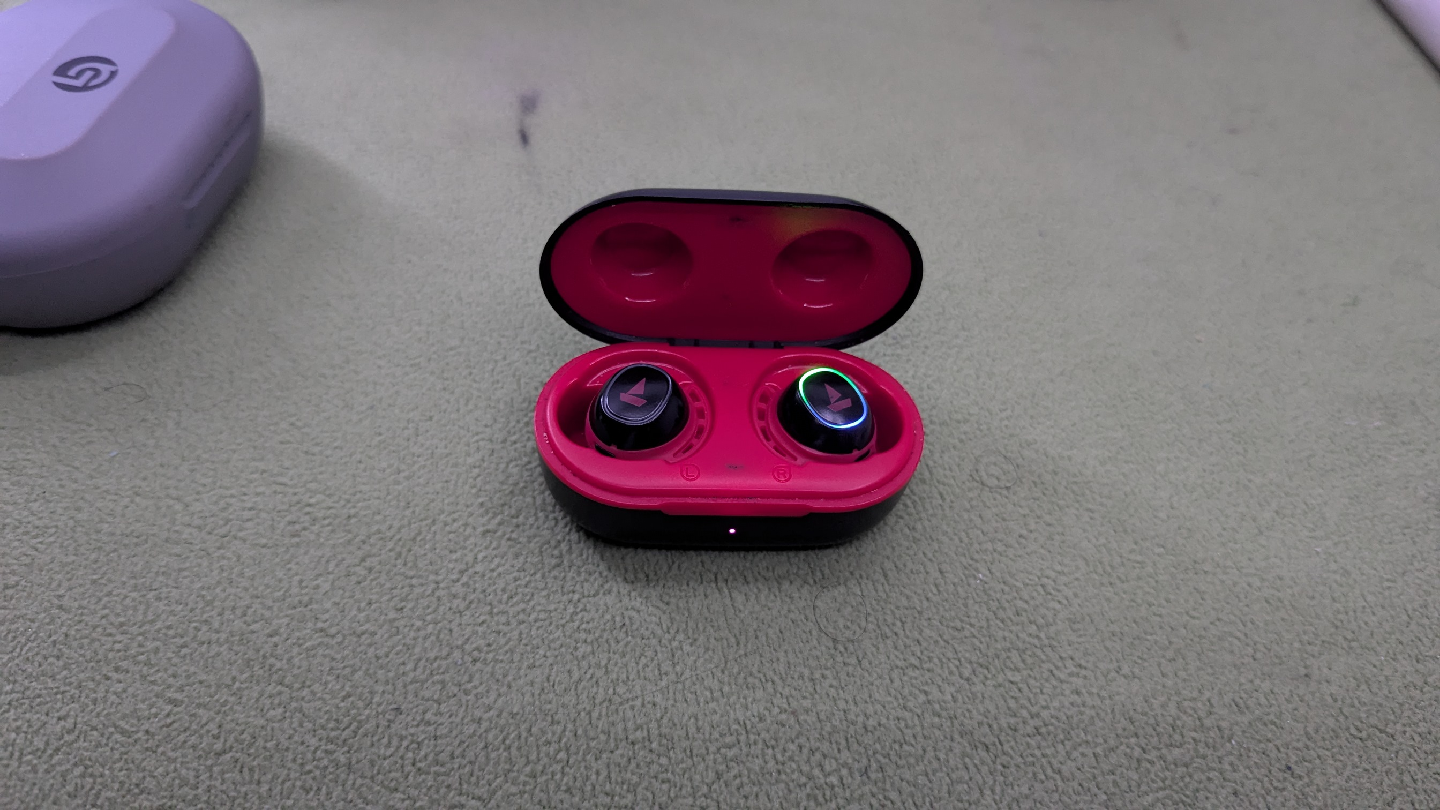 Wireless Earbuds all for 20 - photo 3