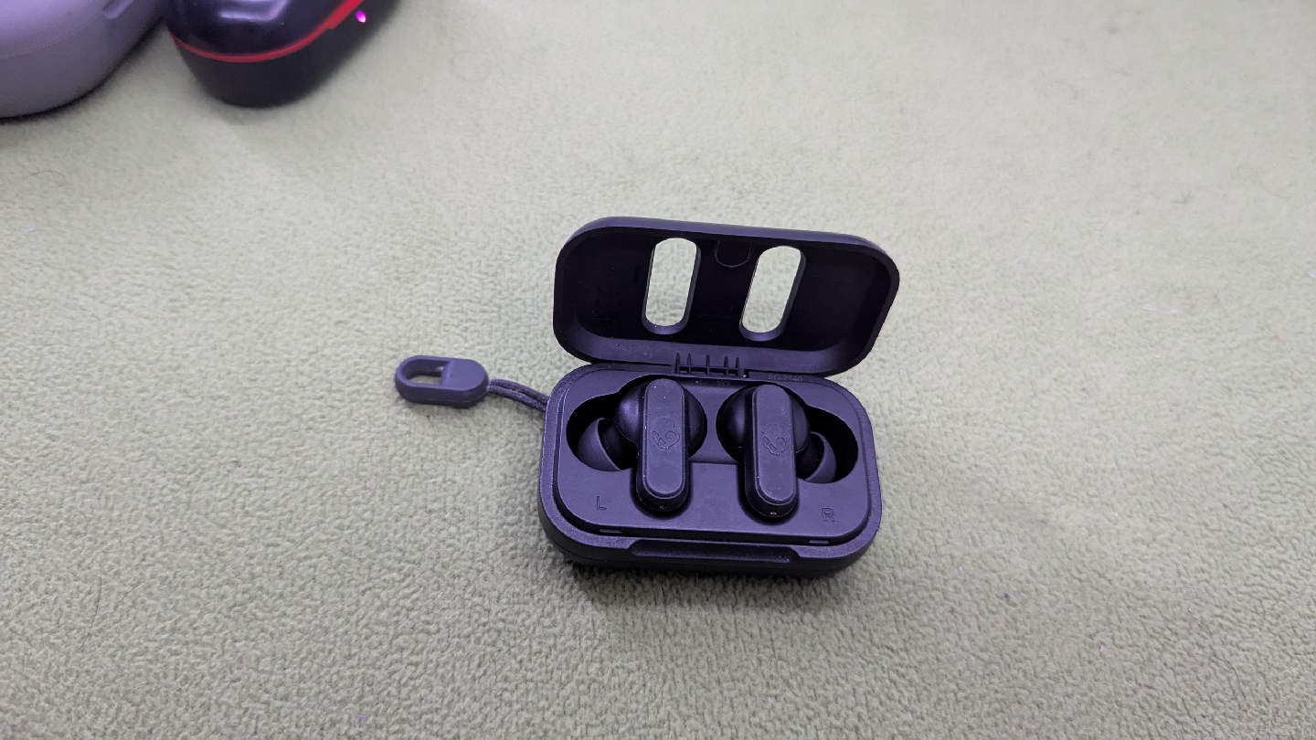 Wireless Earbuds all for 20 - photo 4