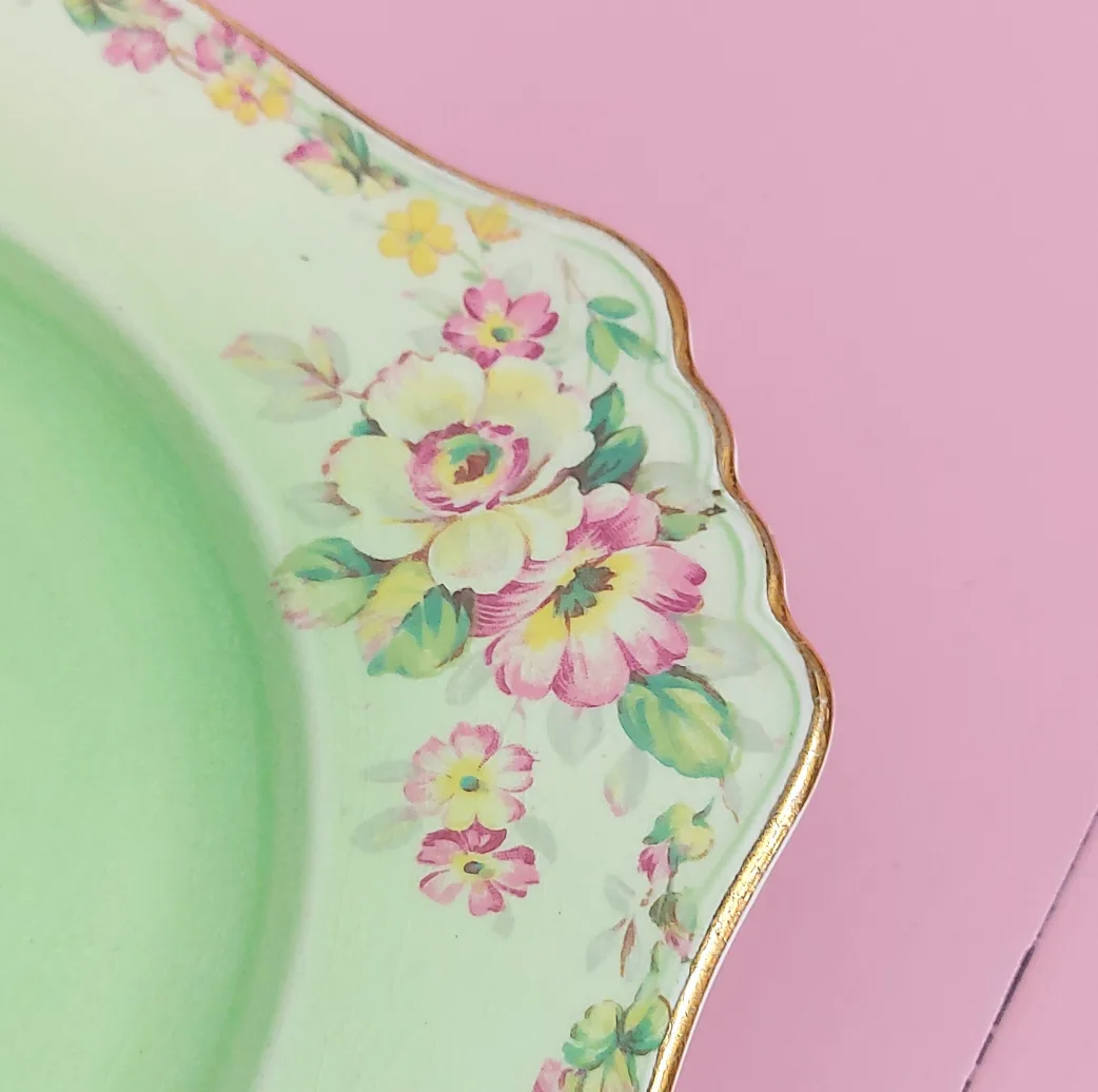 trade or $1! 🛍 apple blossom organizer or snack tray 🥕 image indicator(6)