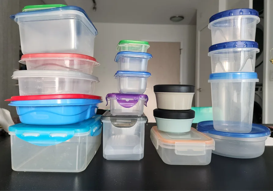 Mixed Lot of Food Storage Containers thumbnail