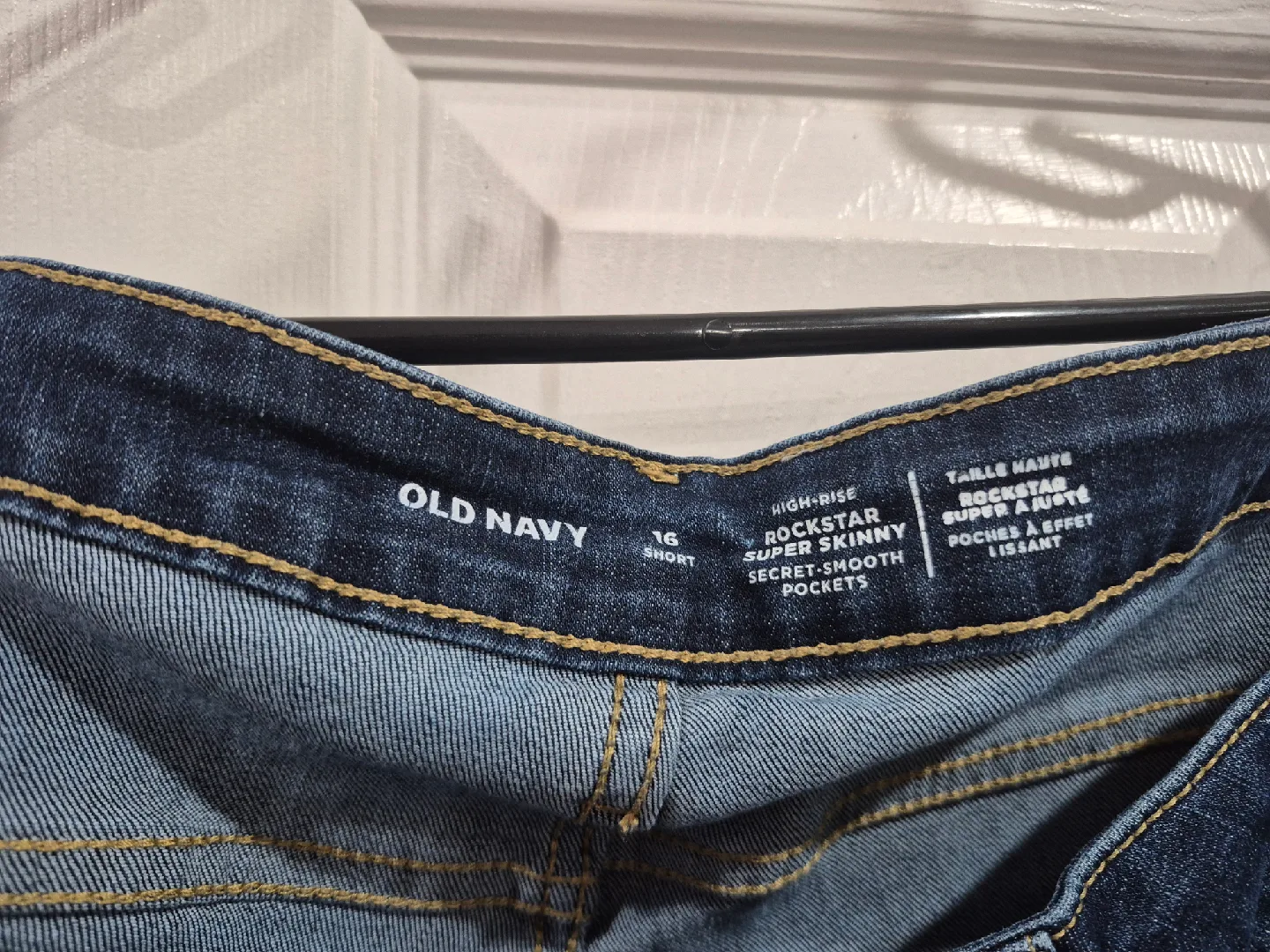Old Navy Rockstar Super Skinny Jeans - Size 16 Short image indicator(3)