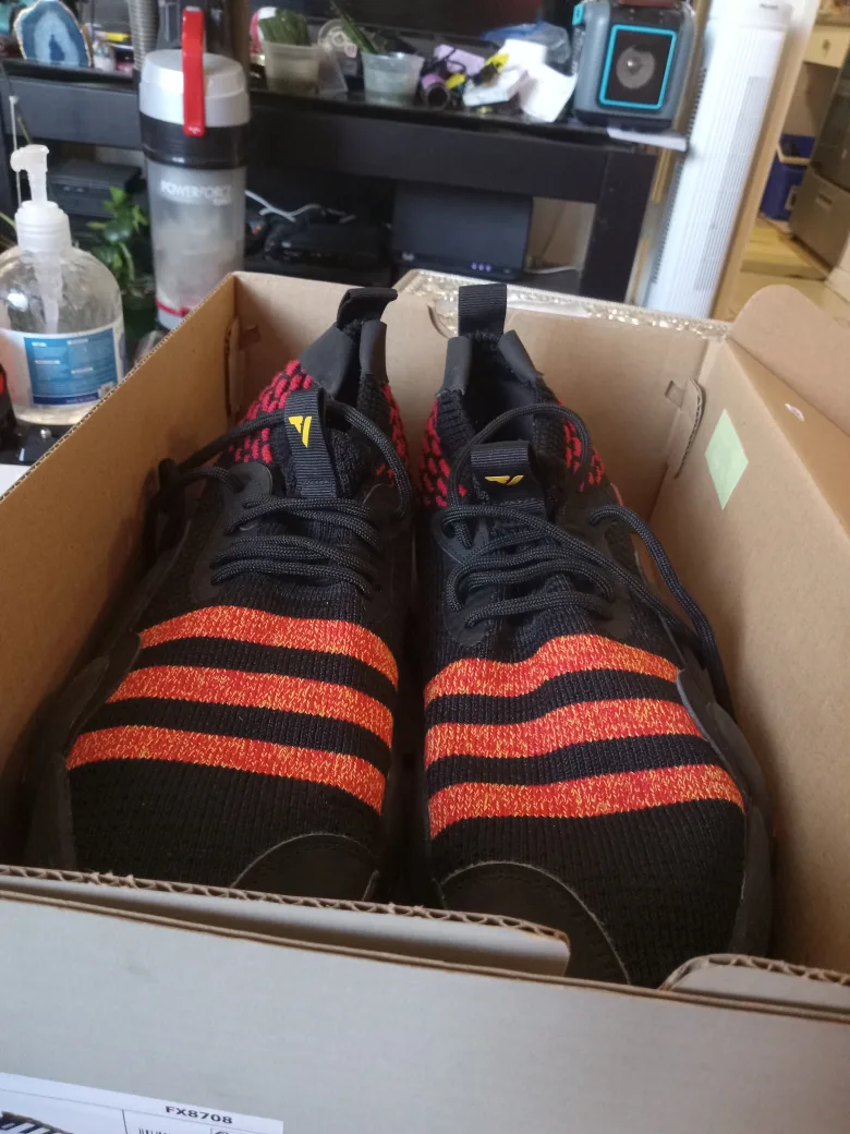 tray young Basketball Shoes image indicator(4)