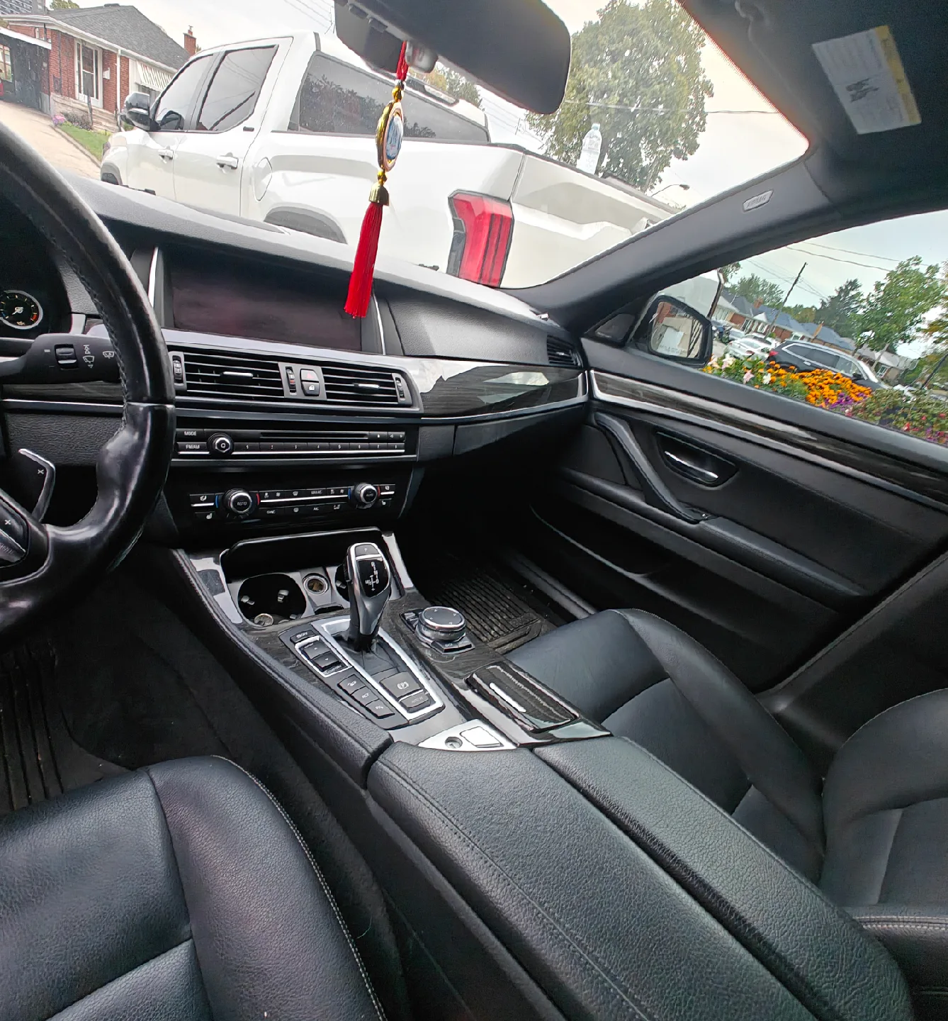 2016 BMW 5 Series  AWD Automatic 528i xDrive image indicator(6)