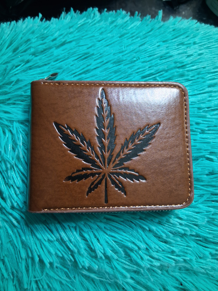 wallet leaf design with zipper