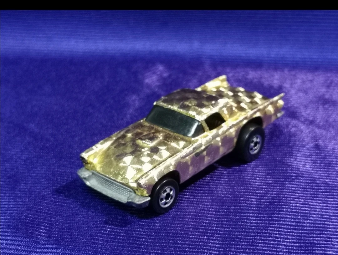 '57 Ford Thunderbird ~ 1992 Hot Wheels Gleamer Etching