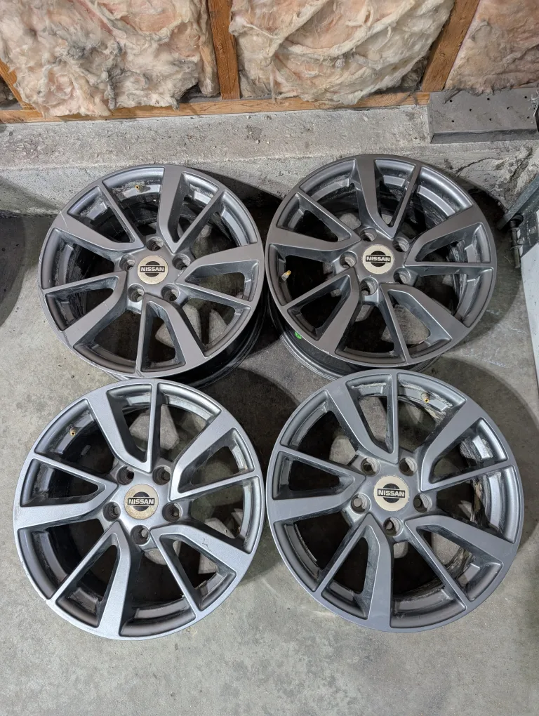 (4)-16 Inch Aftermarket Nissan Alloy Rims/TPMS Sensors