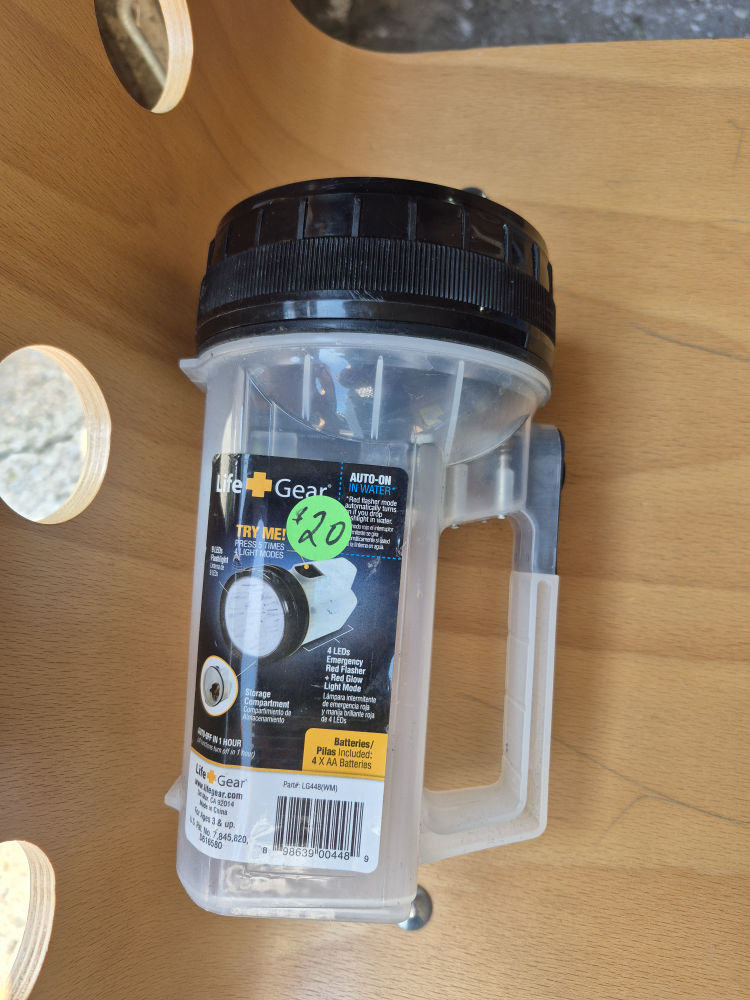 Life Gear LG448(WM) Emergency Flashlight