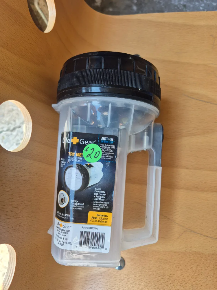 Life Gear LG448(WM) Emergency Flashlight thumbnail