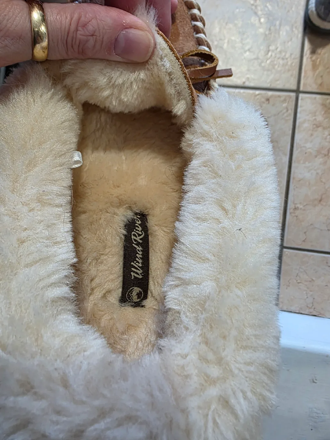 Ladies slippers image indicator(3)