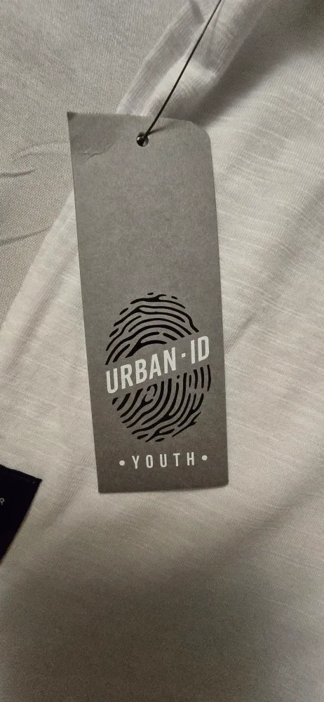 NEW! Boys Urban Street T-Shirt in White! - Size 7 / 8 image indicator(8)