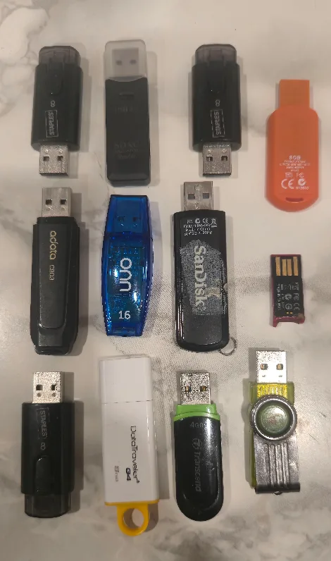Mixed USB Flash Drives - Staples, Sandisk, Transcend & More thumbnail