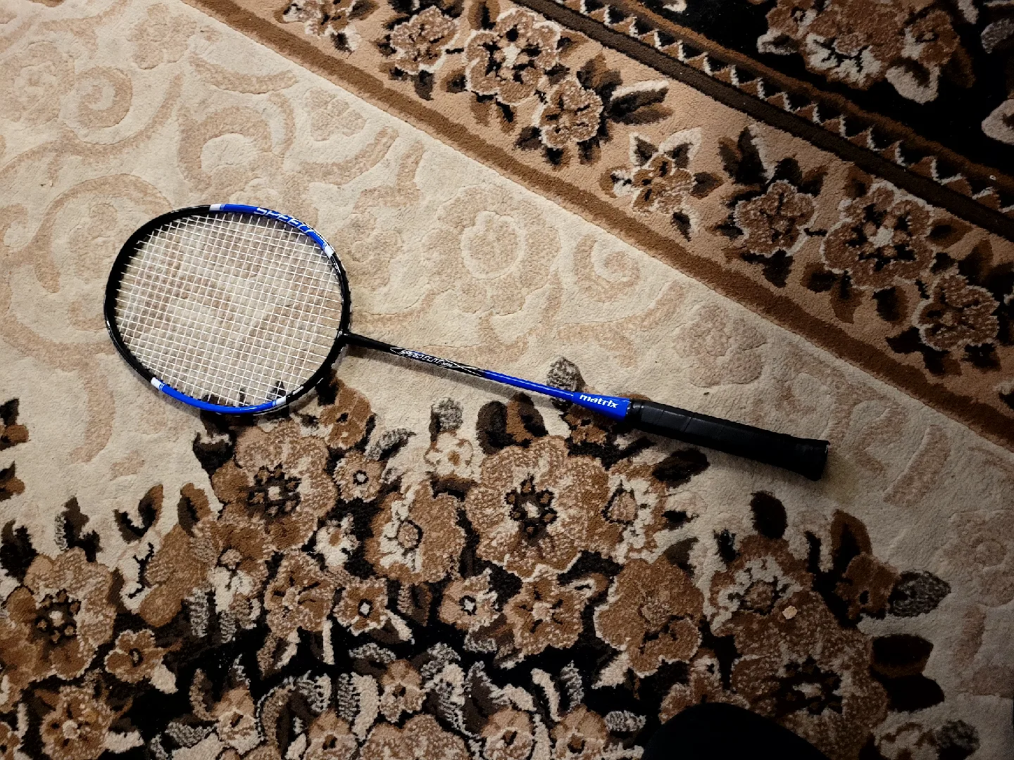 Speed Elite 3800 Badminton Racket thumbnail