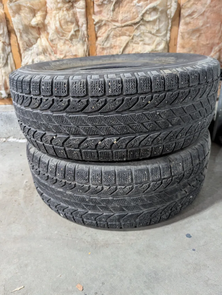 (2)-225/60r16 BFGoodrich Winter Tires image indicator(6)