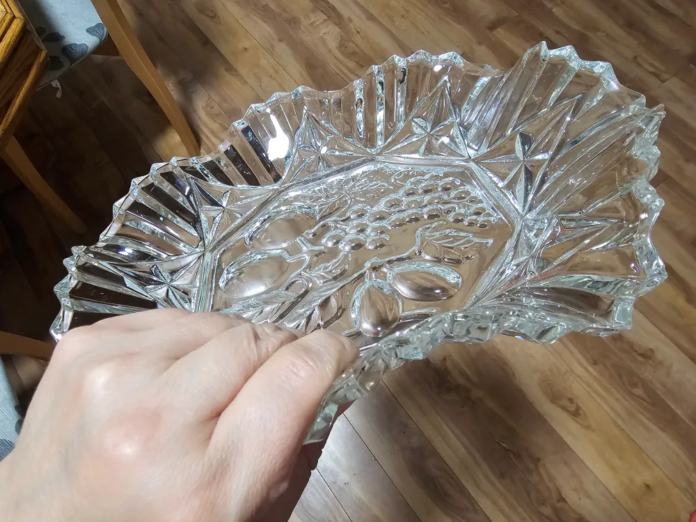 Vintage Clear Glass Fruit Bowl image indicator(6)